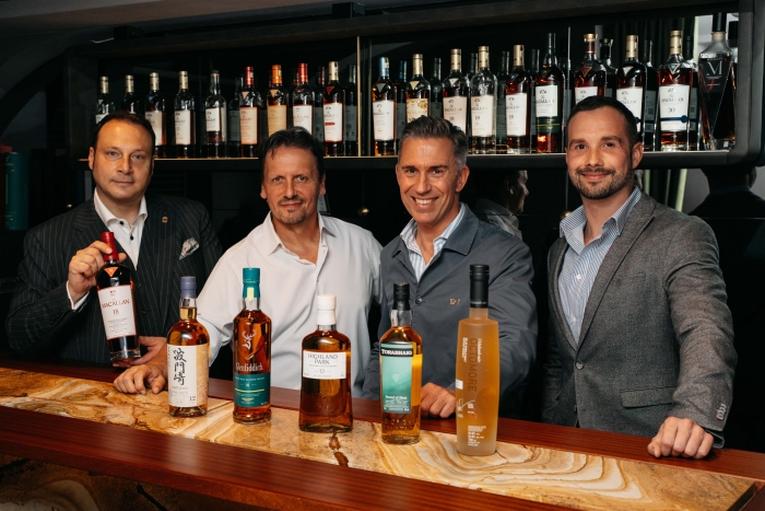 Markus Braun (The Macallan), Tim Sipos (Austrian Bar Academy), Geri Tsai (Tür 7) und Alexander Ludwig (Top Spirit)